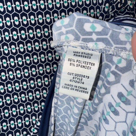 Max Studio Womens Geometric Patterned Top Navy & White size small - Picture 7 of 8